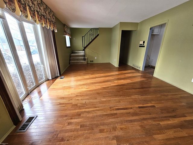 30 Mulligan Drive, Mount Clemens, MI 48043