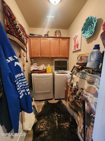 135 Cambridge Drive, Dayton, NV 89403