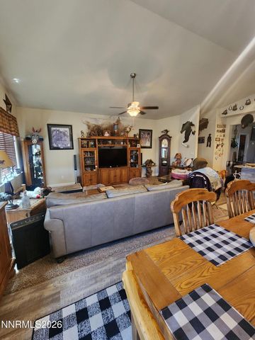 135 Cambridge Drive, Dayton, NV 89403