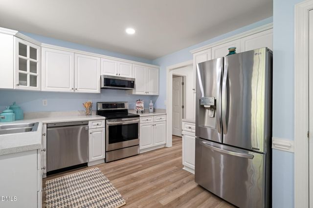 11 Knightsbridge Court, Durham, NC 27707