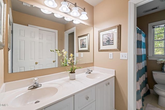 11 Knightsbridge Court, Durham, NC 27707