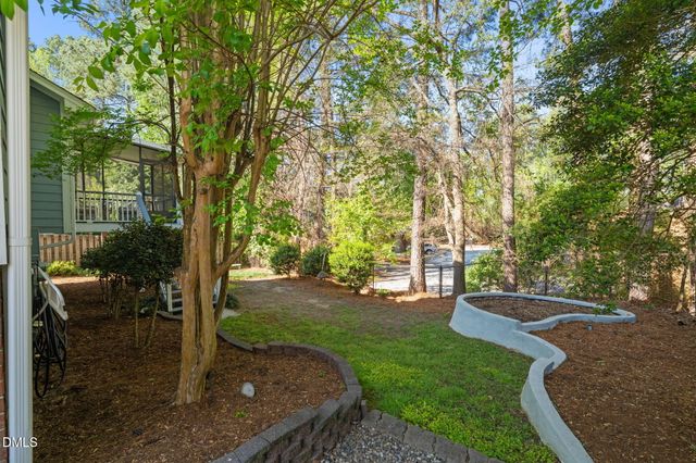 11 Knightsbridge Court, Durham, NC 27707