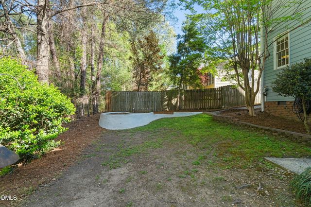 11 Knightsbridge Court, Durham, NC 27707