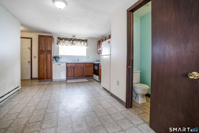 461 Spring Street APT 3B, Naugatuck, CT 06770