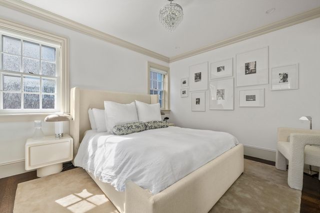 19 Charles River Square, Boston, MA 02114