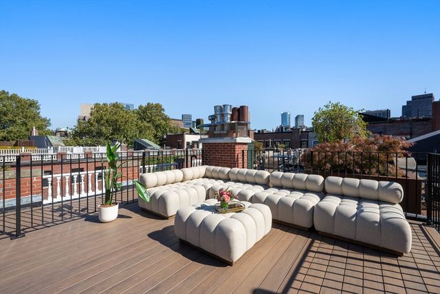 19 Charles River Square, Boston, MA 02114