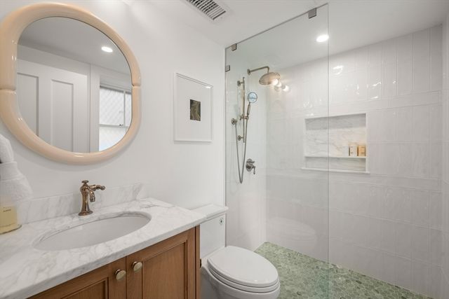 19 Charles River Square, Boston, MA 02114