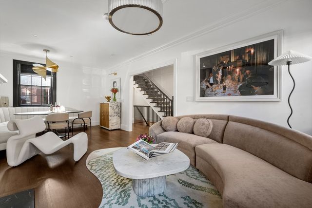 19 Charles River Square, Boston, MA 02114