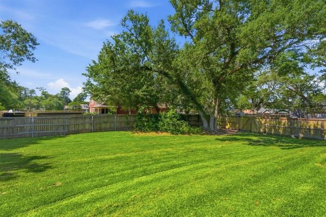 1615 Lawton Drive, Sulphur, LA 70665
