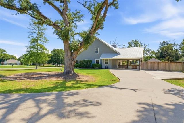 1615 Lawton Drive, Sulphur, LA 70665