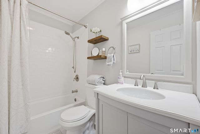 55 Thompson Street 17B, East Haven, CT 06513