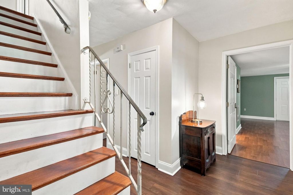 404 HILLTOWN PIKE, LINE LEXINGTON, PA 18932 — photo 4