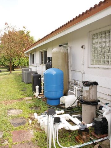 4931 SW 167th Ave, Southwest Ranches, FL 33331