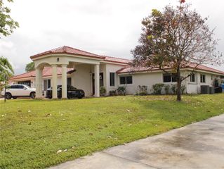 4931 SW 167th Ave, Southwest Ranches, FL 33331