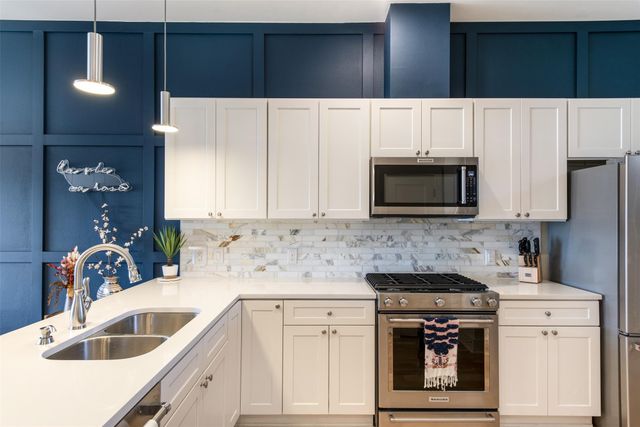 908 Nueces ST 44, Austin, TX 78701