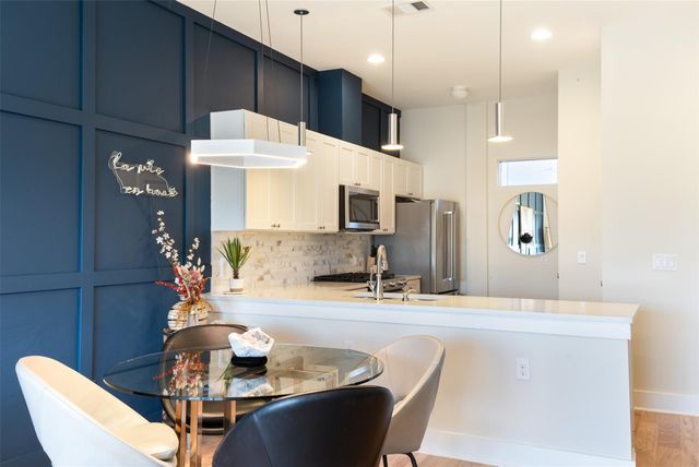 908 Nueces ST 44, Austin, TX 78701