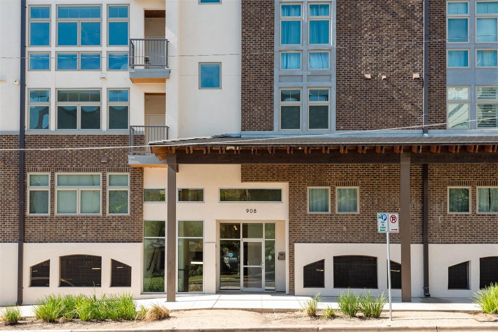 908 Nueces ST 44, Austin, TX 78701