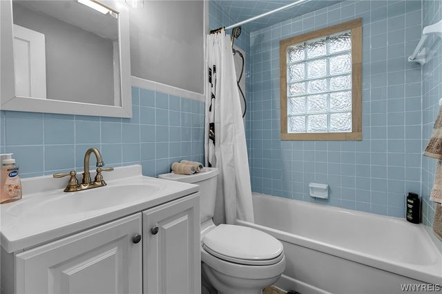 87 Virginia Road, Cheektowaga, NY 14225