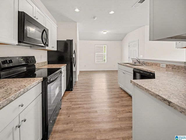 135 HUNTERS COVE, Odenville, AL 35120