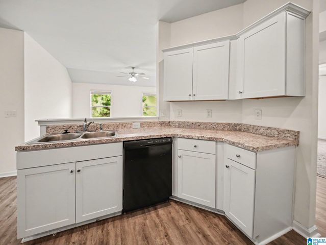 135 HUNTERS COVE, Odenville, AL 35120