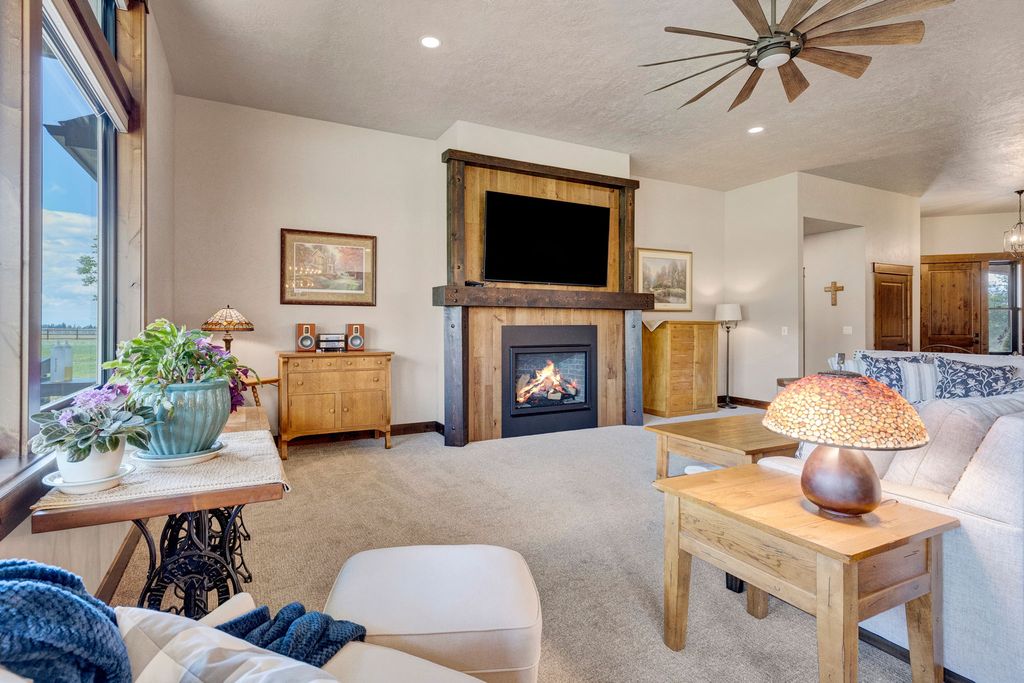 2339 Hamby Lane, Victor, MT 59875 photo 11