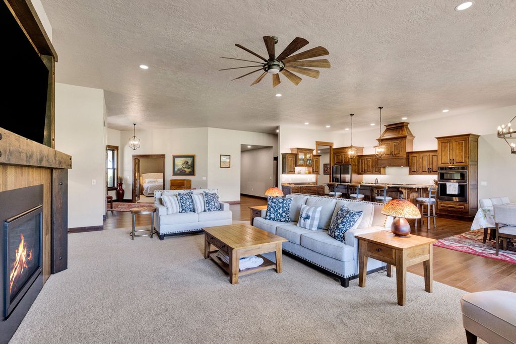 2339 Hamby Lane, Victor, MT 59875 photo 12