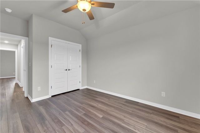 195 Tonya Loop, Huntsville, AR 72740