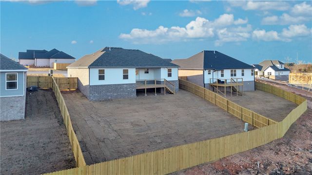 195 Tonya Loop, Huntsville, AR 72740