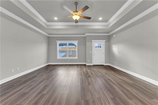 195 Tonya Loop, Huntsville, AR 72740