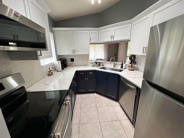 6540 Chasewood Drive F, Jupiter, FL 33458