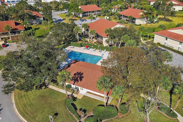 6540 Chasewood Drive F, Jupiter, FL 33458