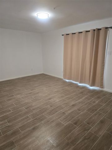7622 Teal Run Drive, Houston, TX 77071