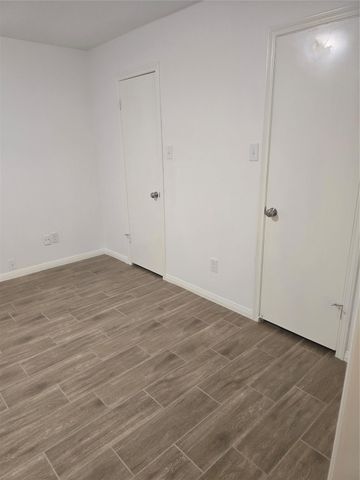 7622 Teal Run Drive, Houston, TX 77071