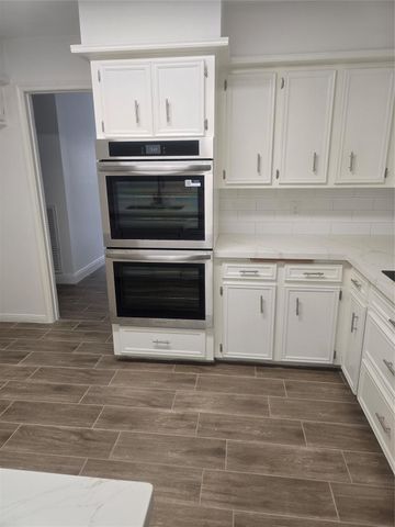 7622 Teal Run Drive, Houston, TX 77071