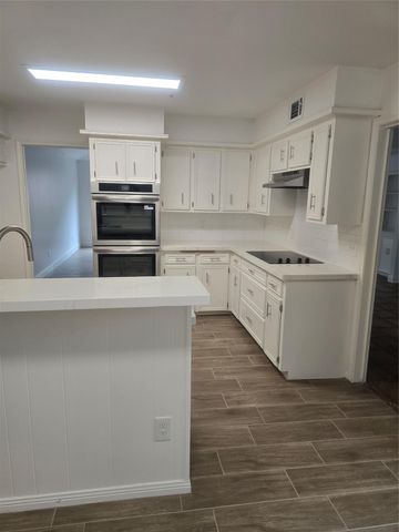 7622 Teal Run Drive, Houston, TX 77071