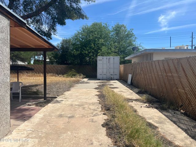 5038 E Baker Street, Tucson, AZ 85711