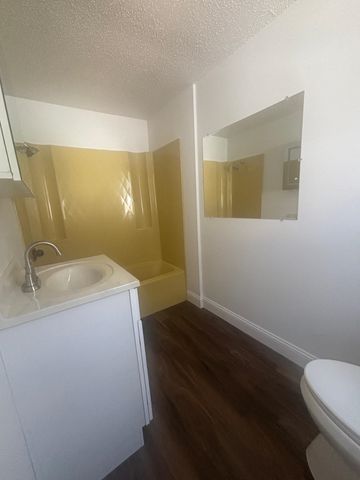 1006 S Emporia, Wichita, KS 67211
