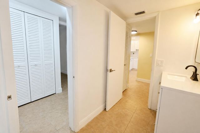 1401 NE Miami Gardens Drive 180, Miami, FL 33179