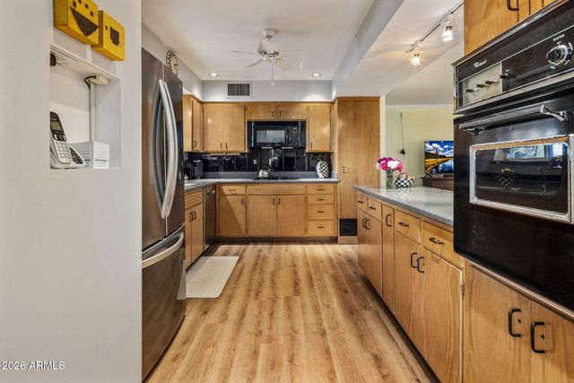 3611 N 53rd Street, Phoenix, AZ 85018