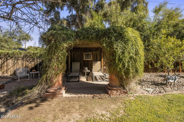 3611 N 53rd Street, Phoenix, AZ 85018