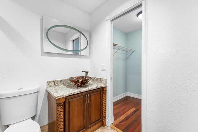 139 Sparrow 4b, Royal Palm Beach, FL 33411