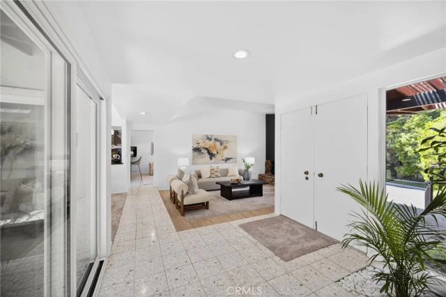 13132 Barrett Hill Circle, North Tustin, CA 92705