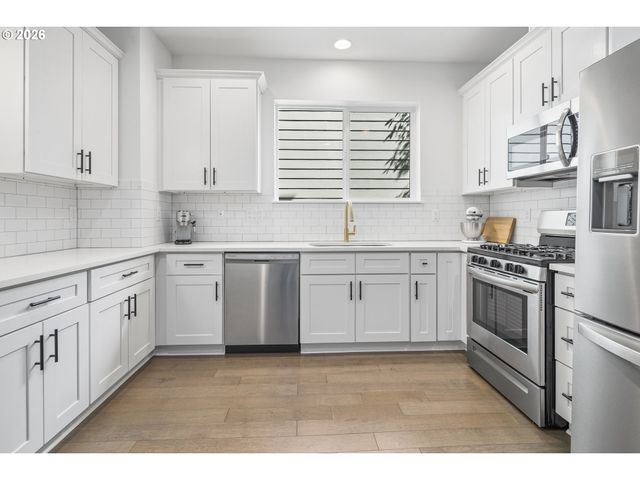 4209 Se 80TH Ave, Portland, OR 97206