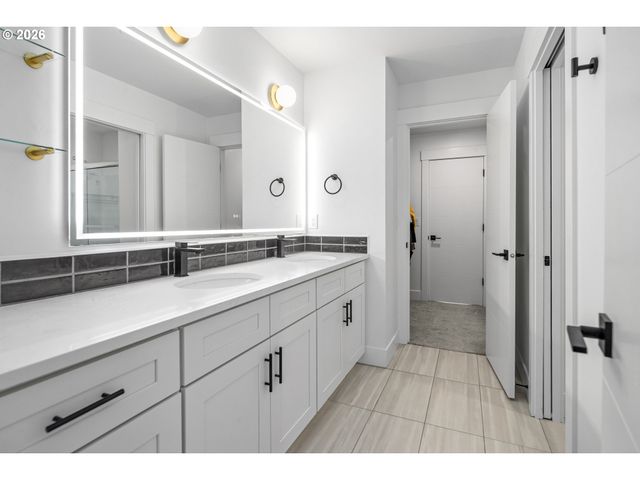 4209 Se 80TH Ave, Portland, OR 97206