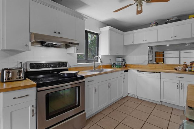 153 SE 7th Street G-1, Deerfield Beach, FL 33441