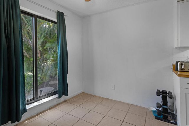 153 SE 7th Street G-1, Deerfield Beach, FL 33441