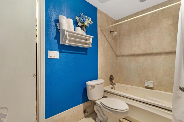 153 SE 7th Street G-1, Deerfield Beach, FL 33441