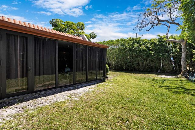 153 SE 7th Street G-1, Deerfield Beach, FL 33441