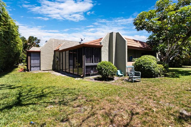 153 SE 7th Street G-1, Deerfield Beach, FL 33441