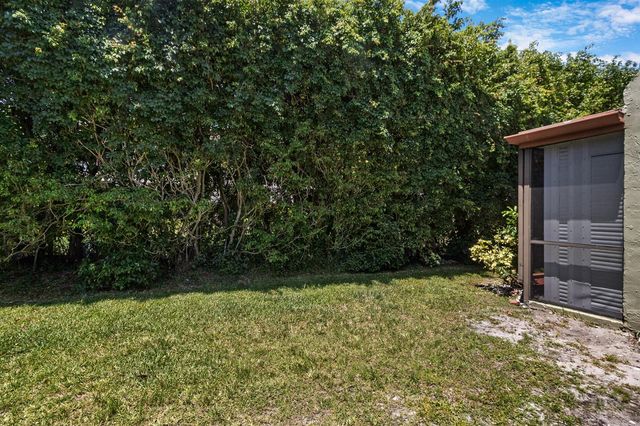 153 SE 7th Street G-1, Deerfield Beach, FL 33441